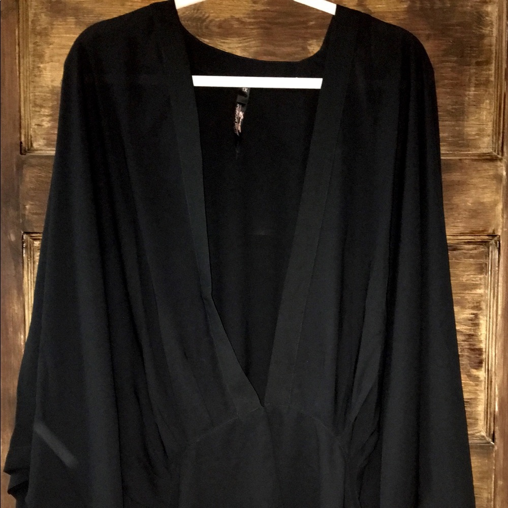 Melissa McCarthy kimono top